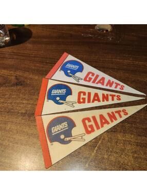 VINTAGE Lot of 3 NY New York Giants 9 Inch Mini Pennant, Old Logo